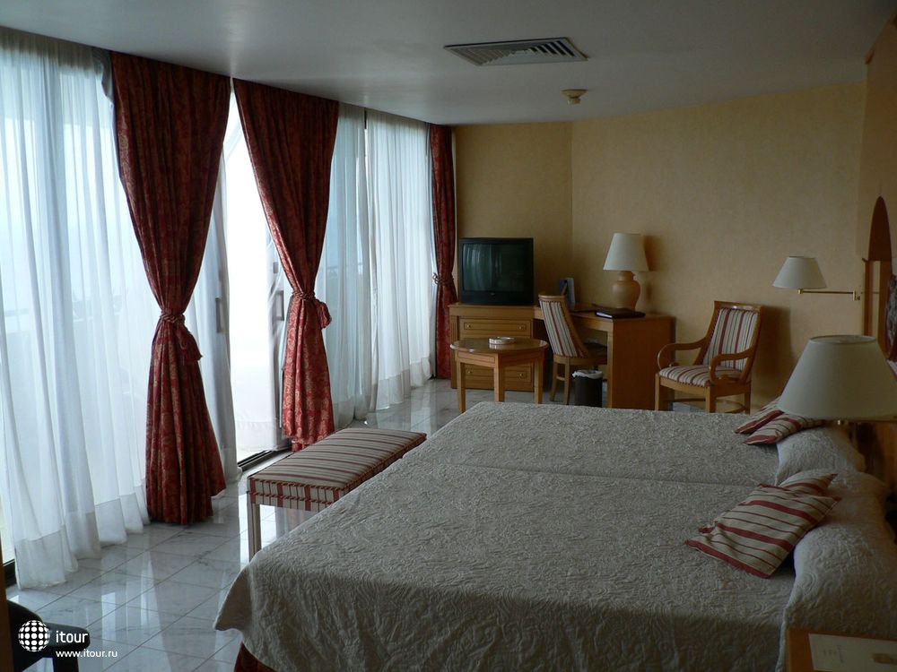 спальня номера Suite, MELIA HABANA, Куба