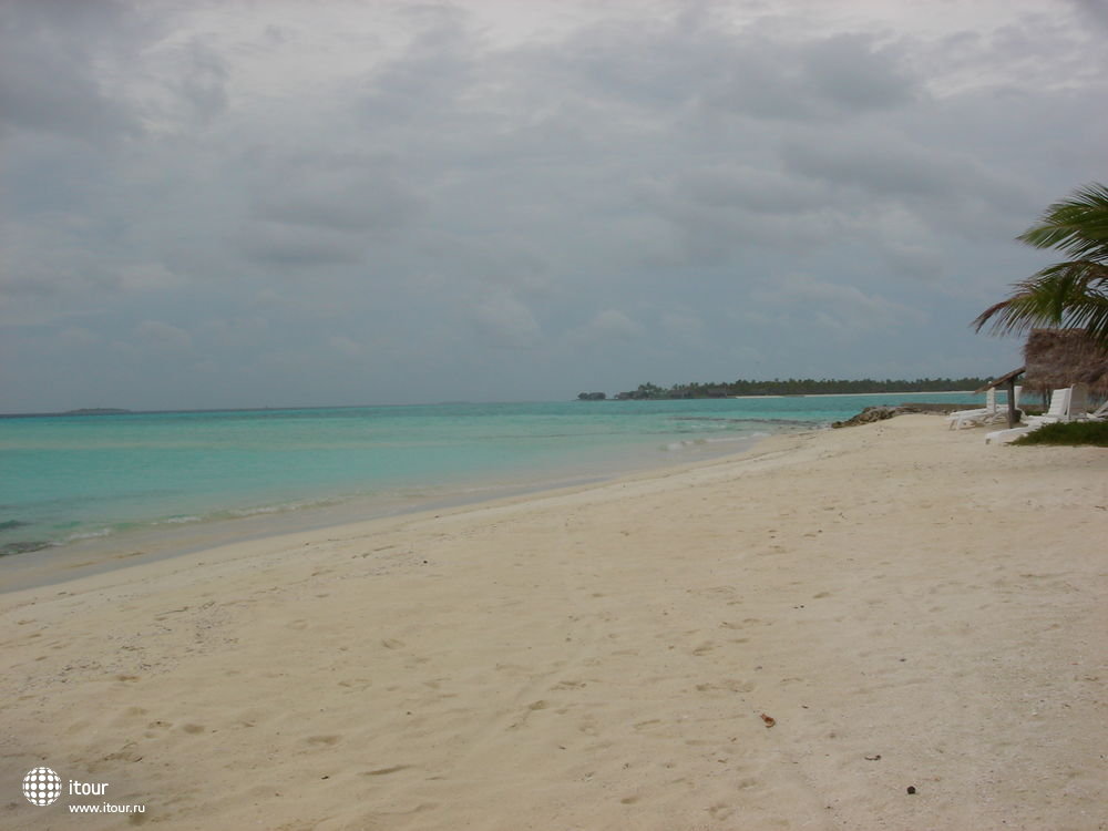 SUMMER ISLAND VILLAGE, Мальдивы