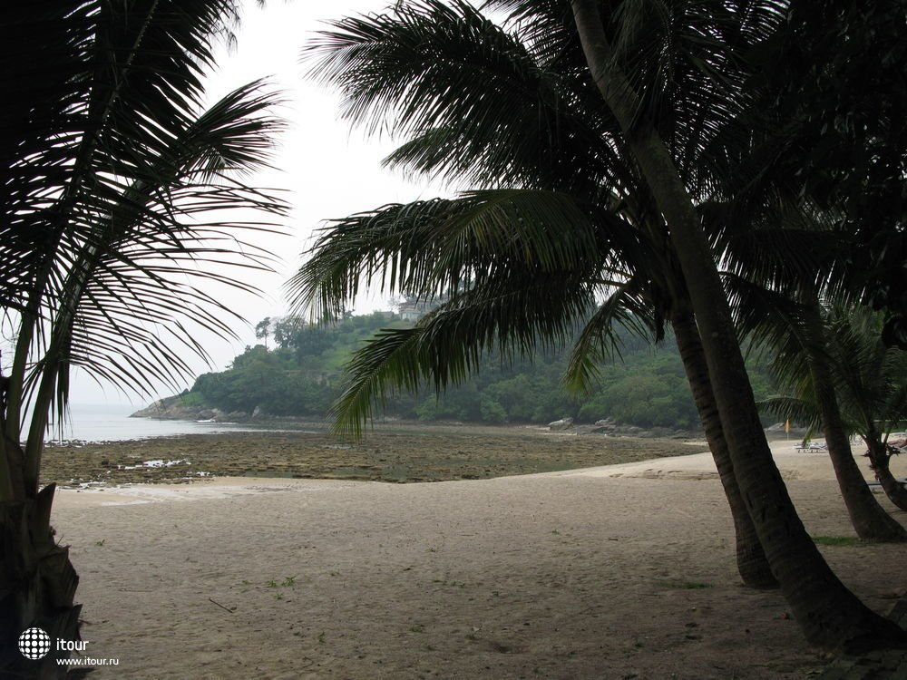 пляж при отливе, THAVORN BEACH BUNGALOW, Таиланд