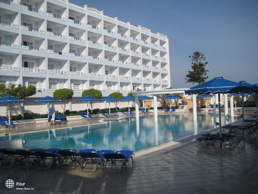 Grand Hotel De Luxe, Греция