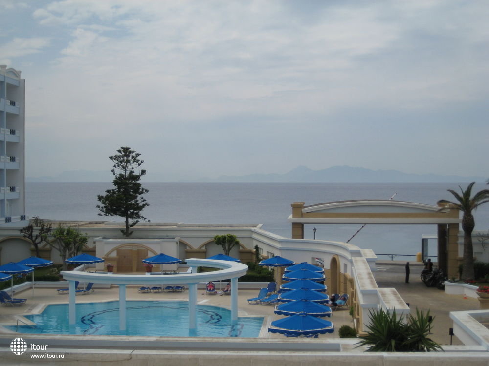 Grand Hotel De Luxe, Греция