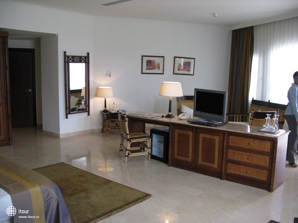 executive room, MARITIM ROYAL PENINSULA HOTEL & RESORT, Египет
