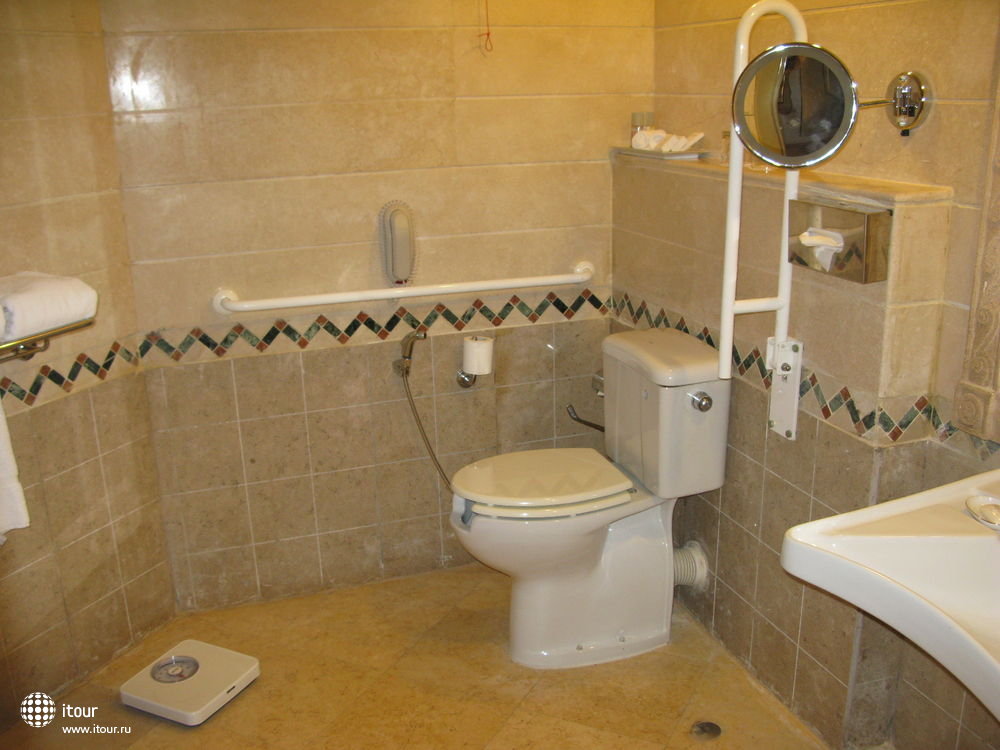 ванная комната номера для инвалидов, INTERCONTINENTAL ABU SOMA RESORT, Египет