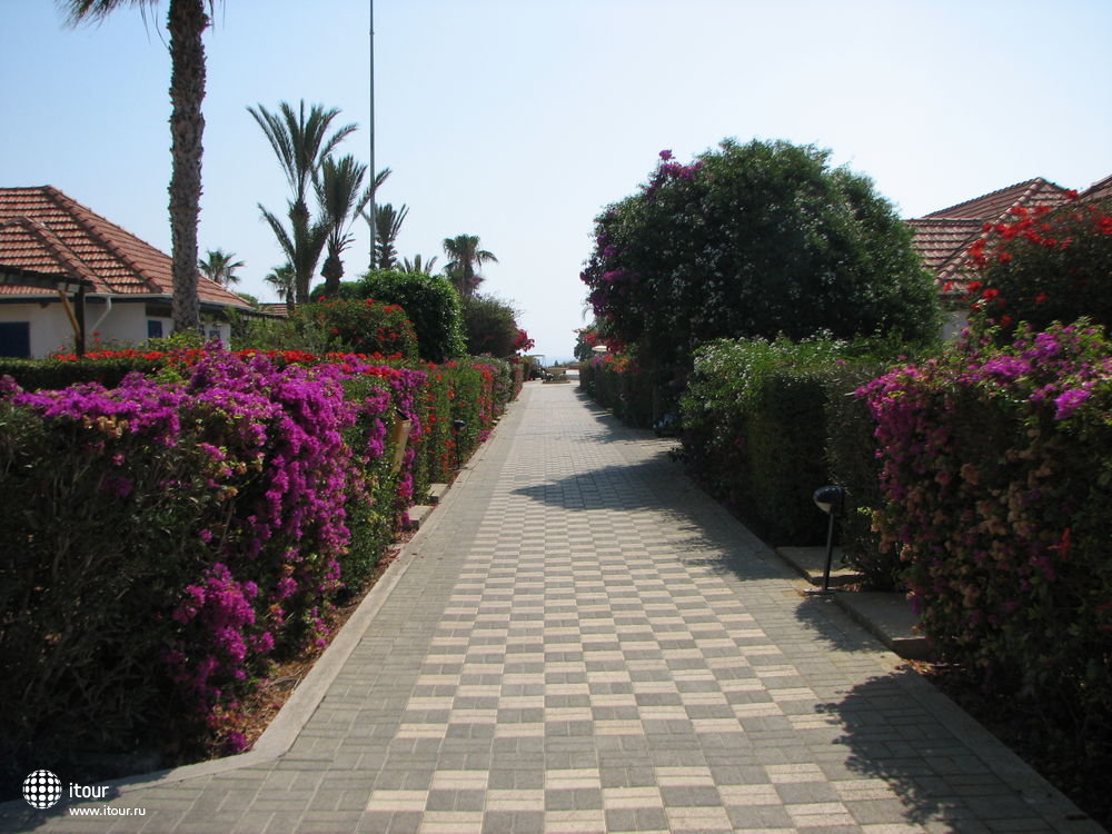 FAROS HOLIDAY VILLAGE, Кипр