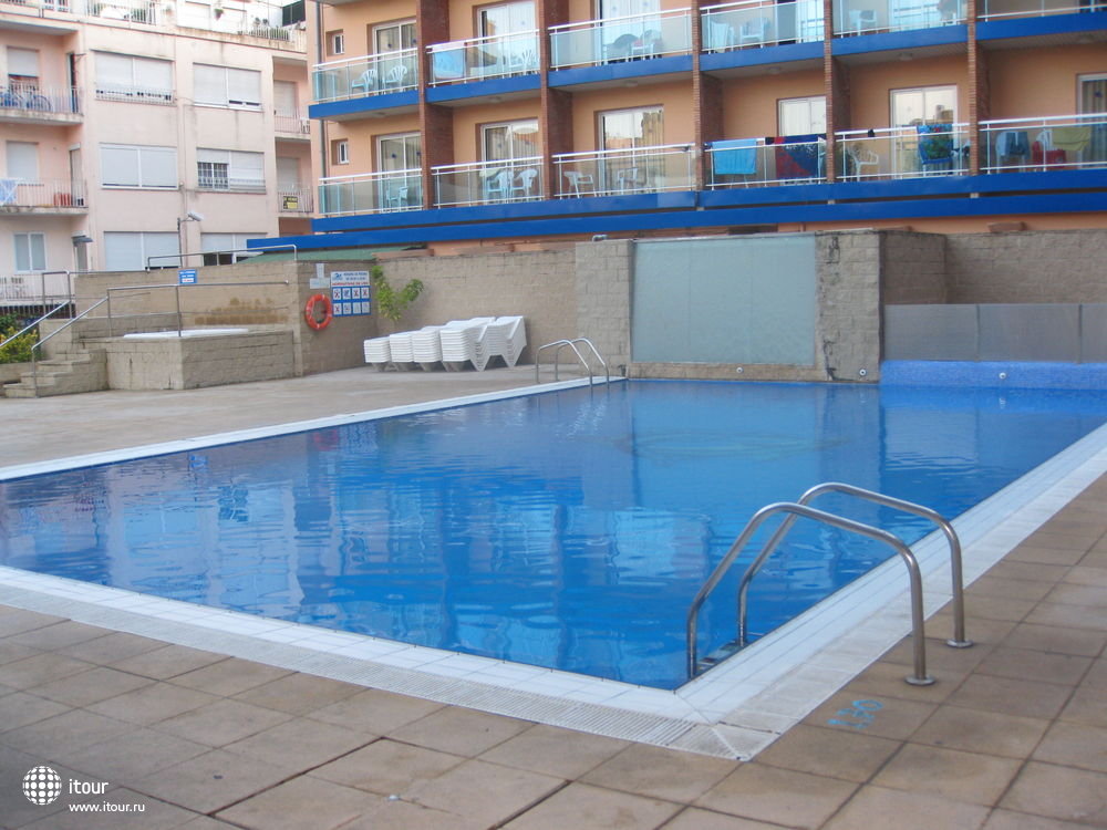 бассейн отеля Festa Brava