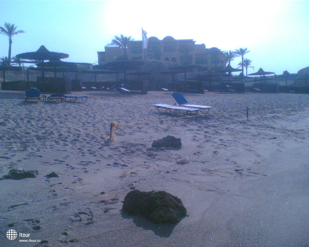 пляж с видом на корпус SOL Y MAR SAMAYA 5*, Египет