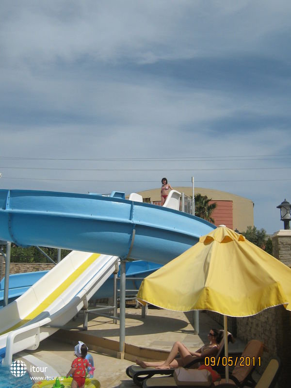 l`oceanica-beach-resort-hotel-163034