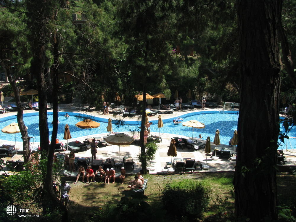 utopia-world-hotel-173741 бассейн в аквапарке