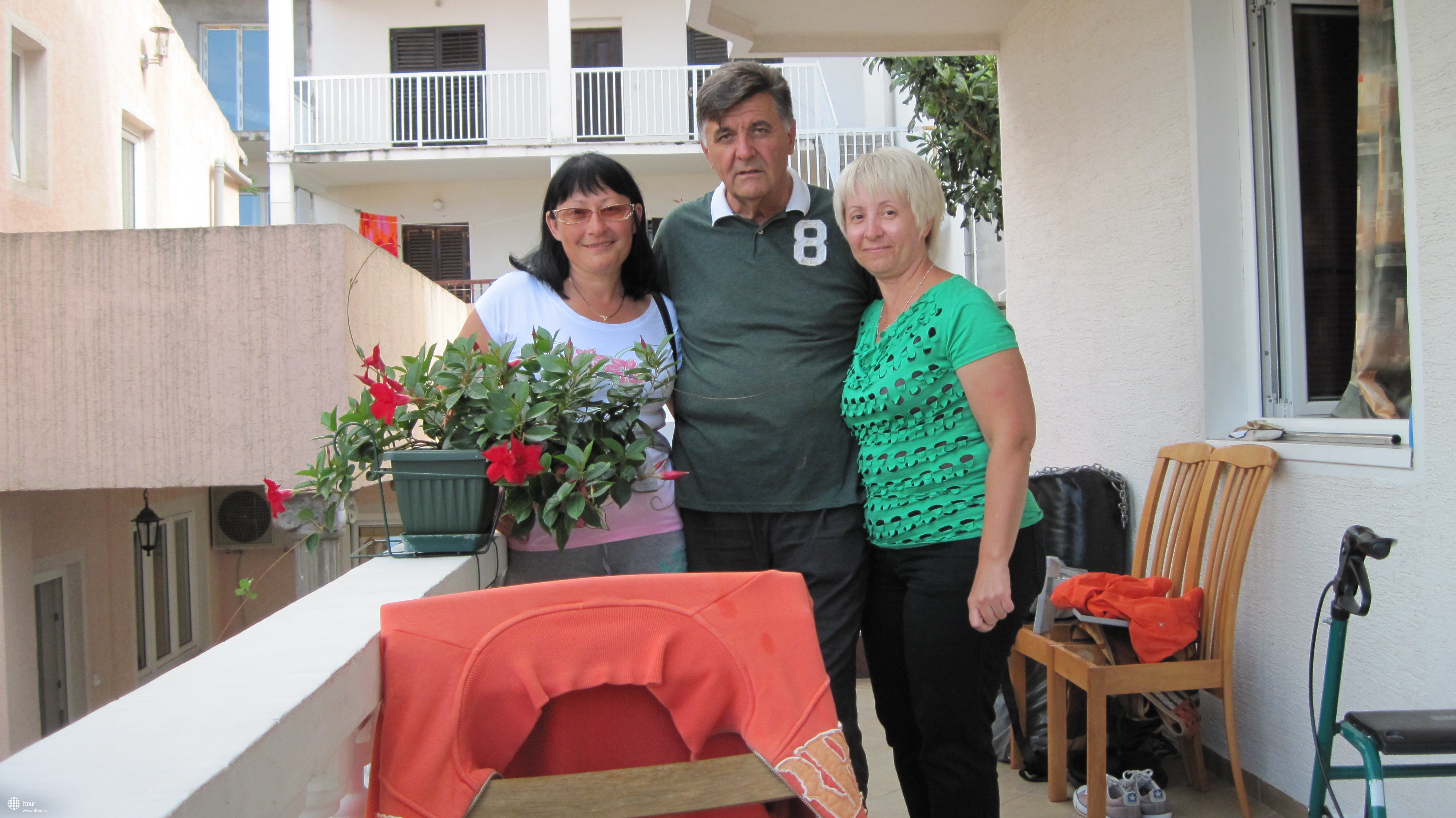 А это мы с Милованом - он и его жена Славица - хозяева виллы 