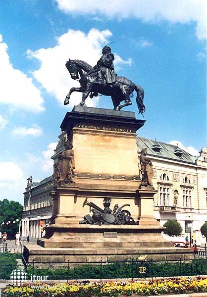 THE EQUESTRIAN STATUE OF KING GEORGE
