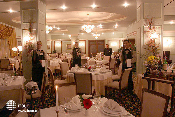 Restaurant  Crystal Palace 