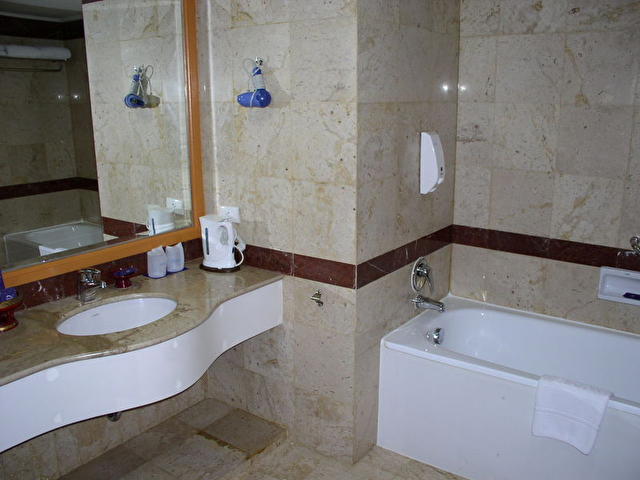 ванная комната, отель BAIYOKE SKY, Таиланд
