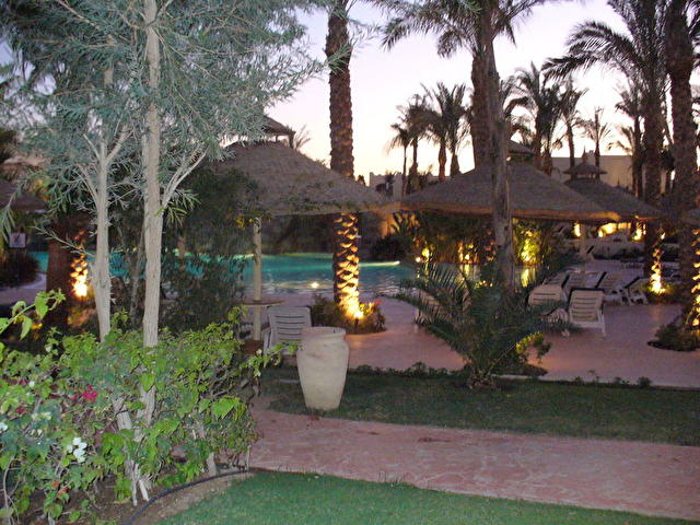 SIERRA RESORT, Египет, вечерний вид с номера 1410 на бассейн