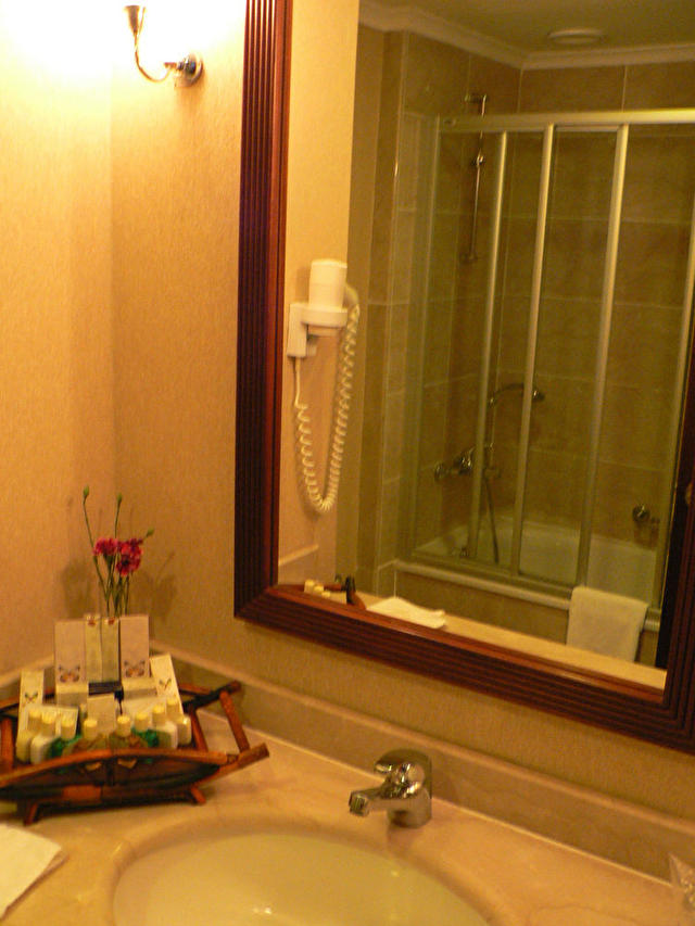ванная комната номера Honeymoon Suite, PAPILLON AYSCHA, Турция