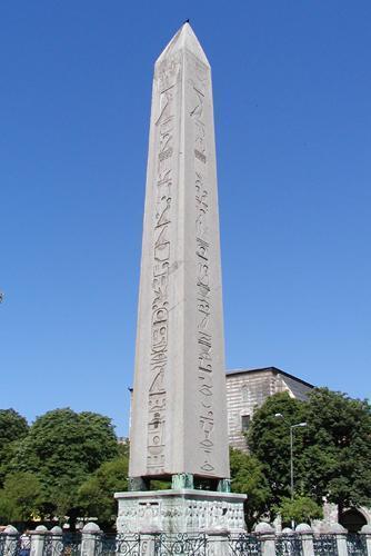 обелиск Тутмоса