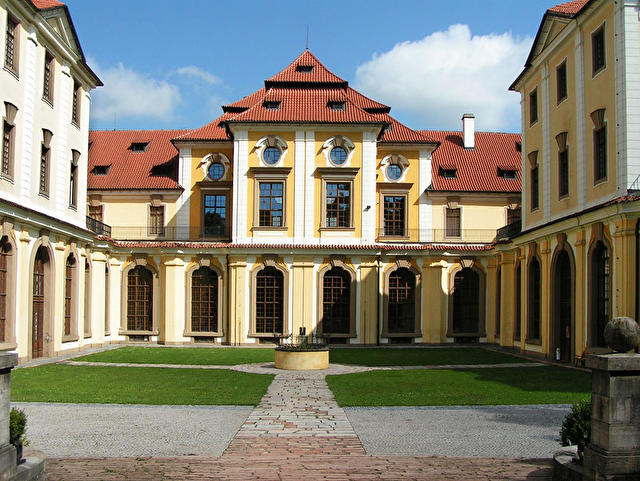Zbraslav Castle 