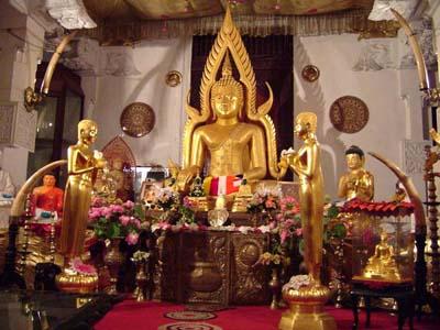 Храм зуба Будды