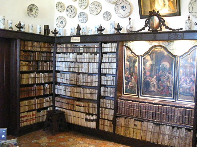 La Cartuja - библиотека