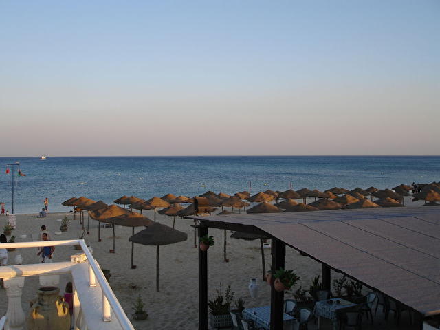 SAMIRA CLUB, Тунис, вид с бассейна на пляж