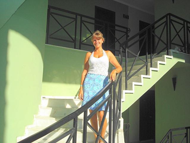 LARISSA, на лестнице отеля