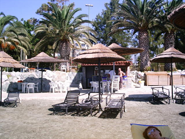 HOLIDAY INN, Кипр