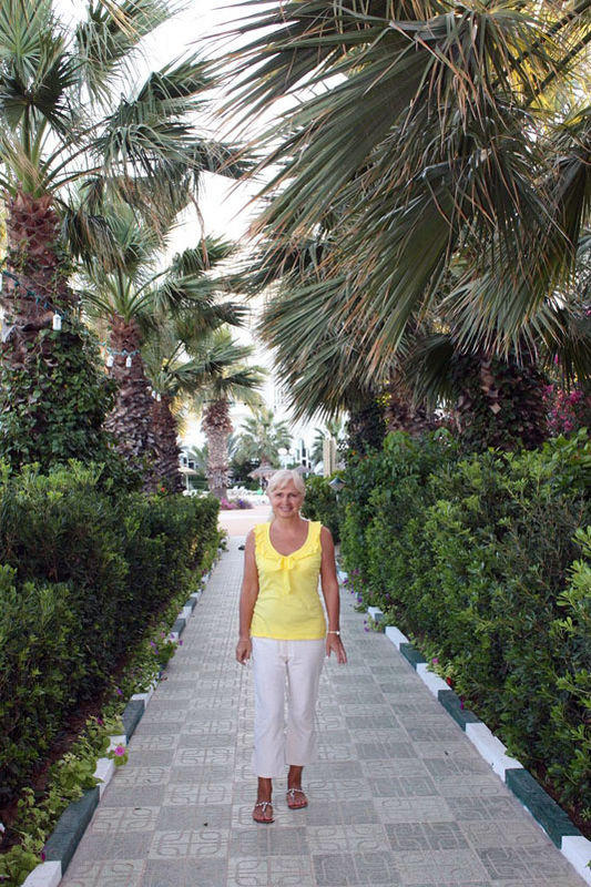 MARHABA PALACE, Тунис дорожка от пляжа к отелю
