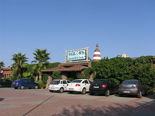 Вход в отель, здание ресепшн. SAILOR\'S BEACH HOTEL CLUB, Турция