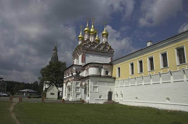 Iosifo-Volotski Monastir