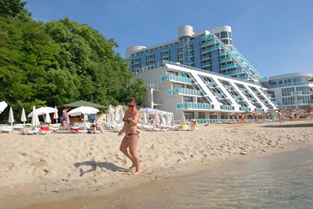 RUBIN вид с пляжа на отель