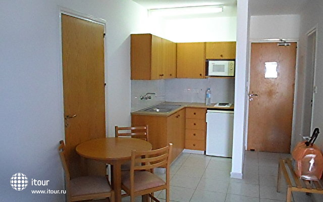 maistros-hotel-apartments-фото