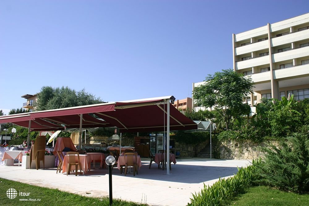 Emir Beach Hotel, Турция
Снэк-бар утром, ресторан а-ля-карт вечером
