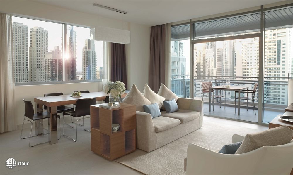 Radisson Blu Residence Dubai Marina 15