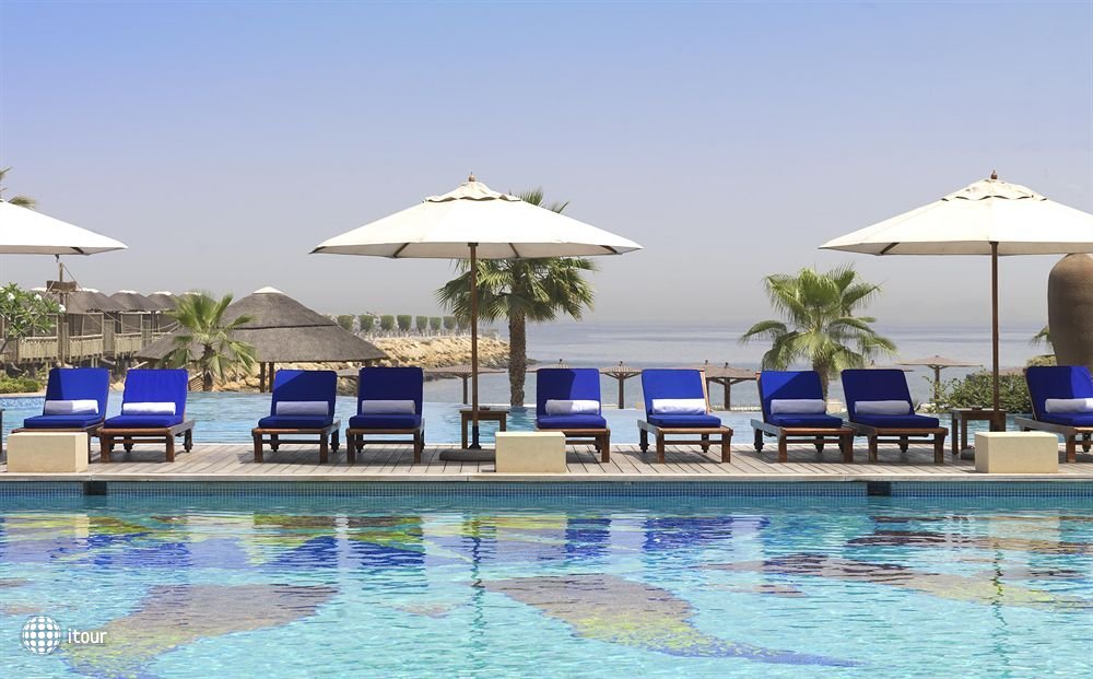 Radisson Blu Resort Sharjah 16