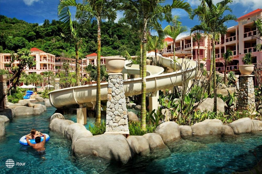 Centara Grand Beach Resort Phuket 44