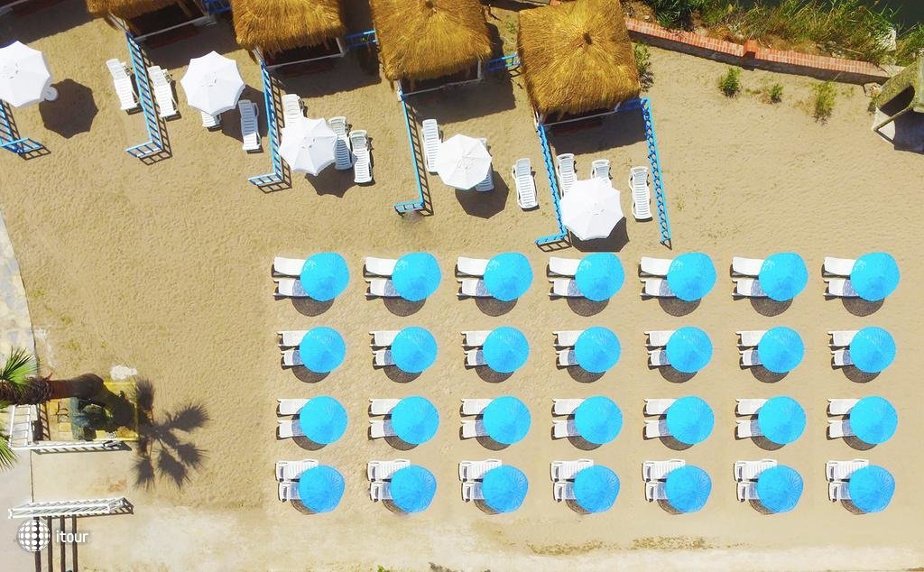 Tiana Beach Resort 10