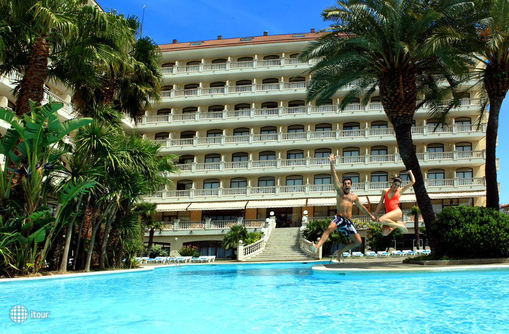 Aqua Hotel Bella Playa 3
