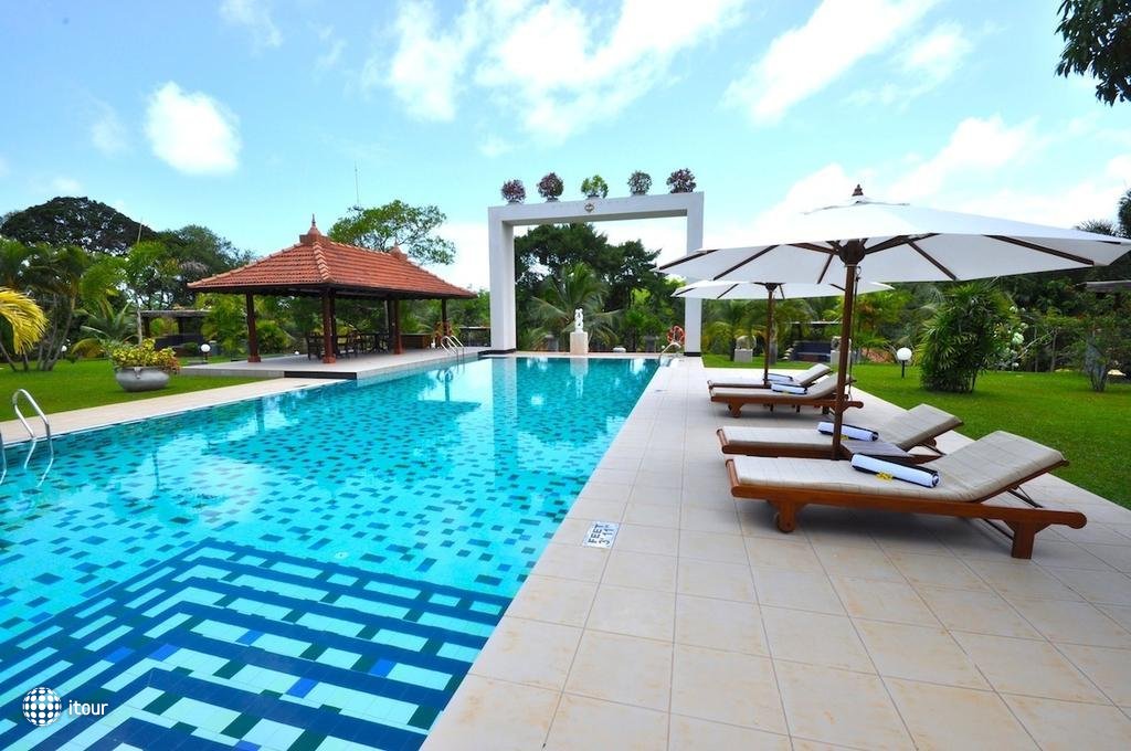 Cocoon Resort & Villas 1