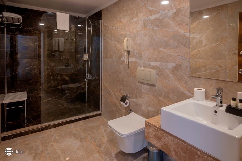 Fore Resort & Spa 7