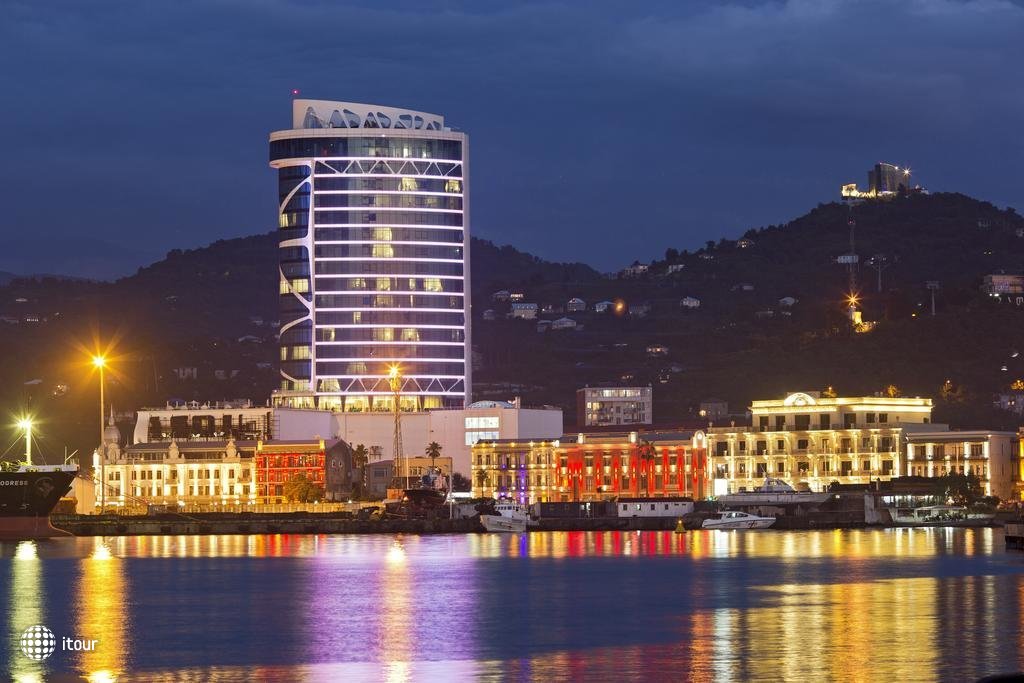 Leogrand Hotel & Casino Batumi  1