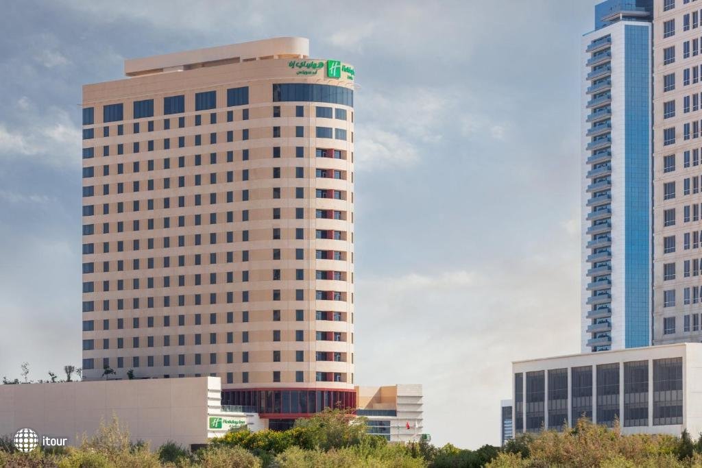 Holiday Inn & Suites Dubai Science Park 1