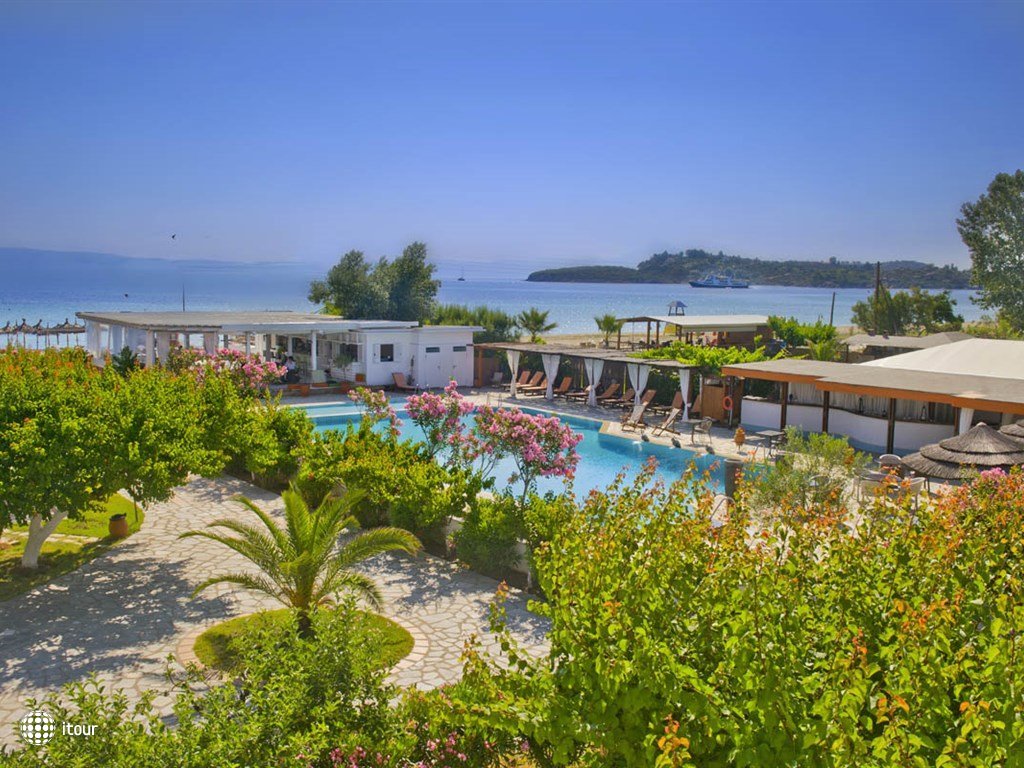 Antigoni Beach Hotel & Suites 1