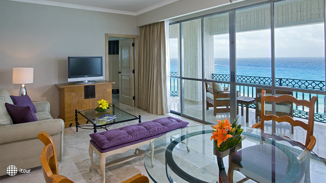 Sandos Cancun Luxury Experience Resort 16