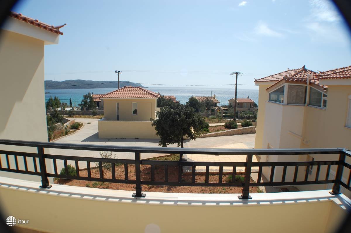 Gialos Beach Apartments 6