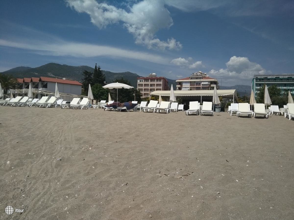 Asem Beach Hotel 5