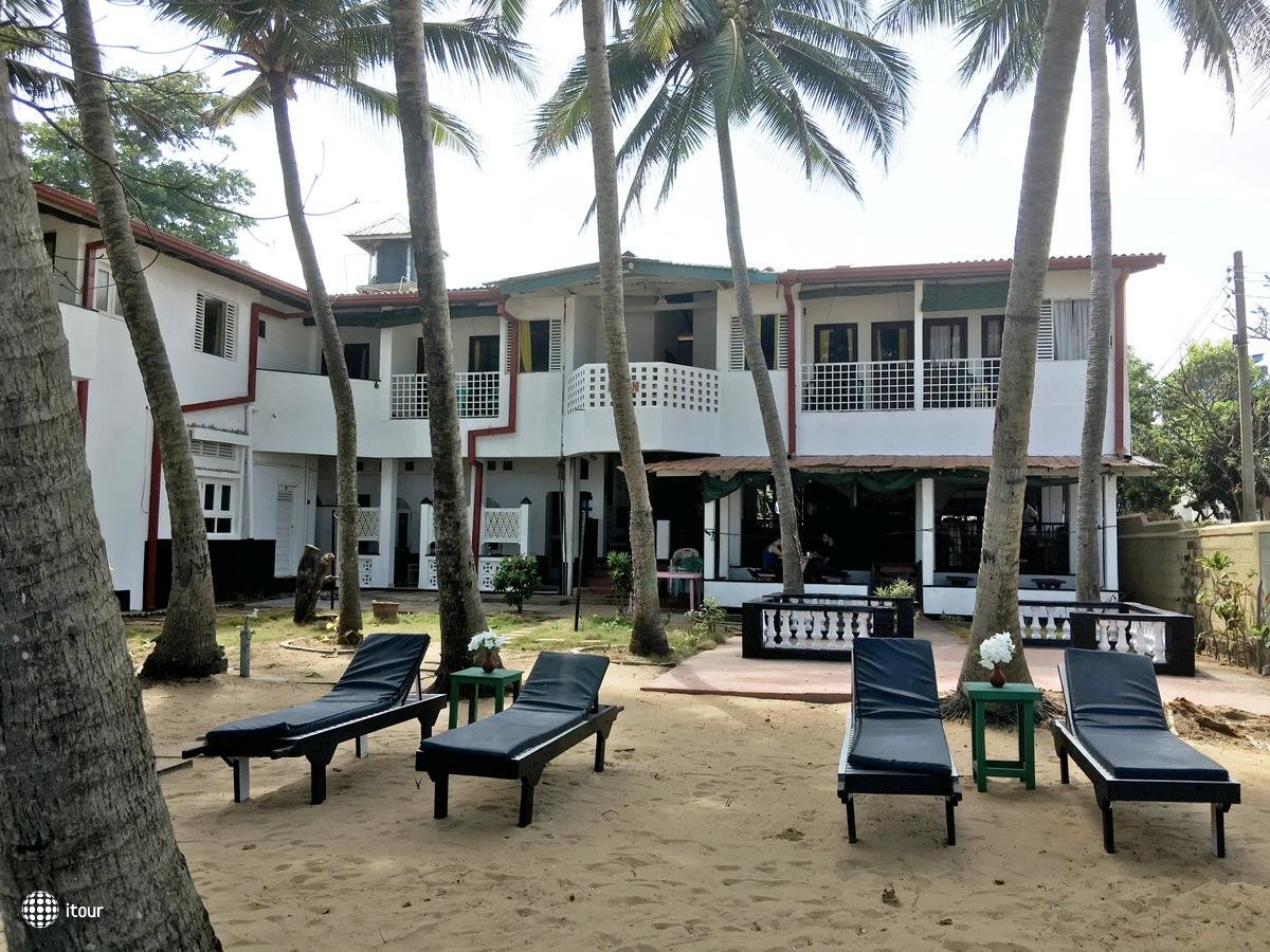 Dephani Beach Hotel 1