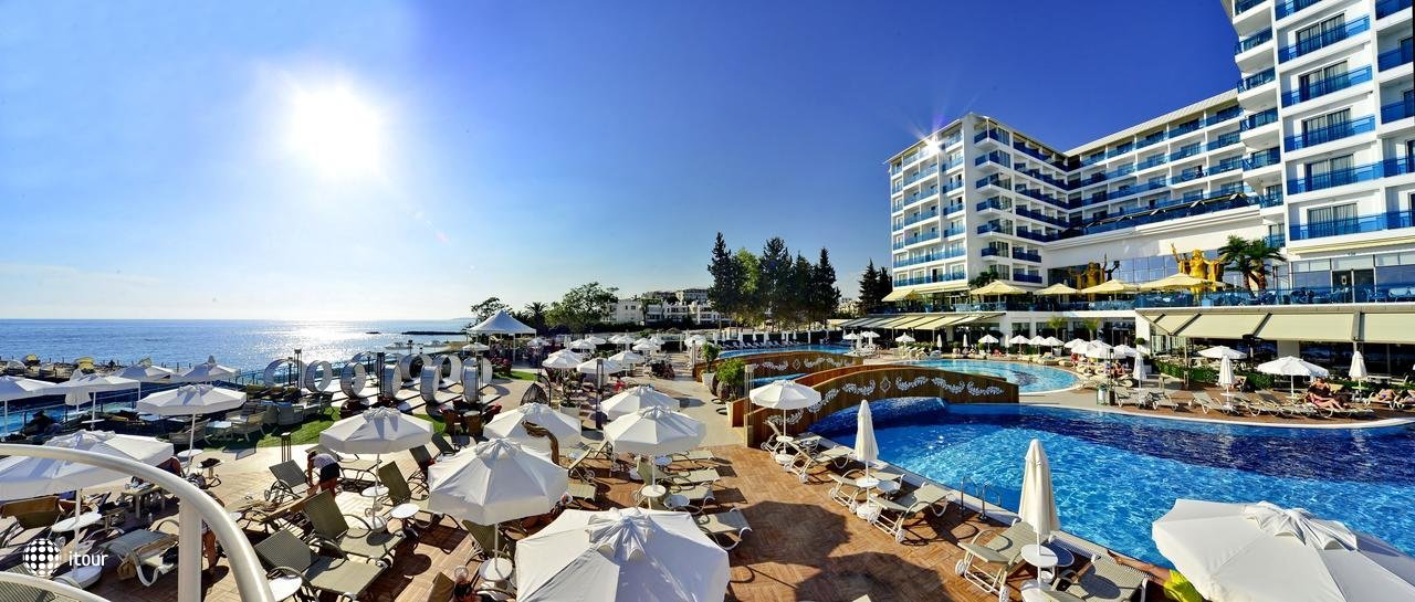 Azur Resort & Spa 22