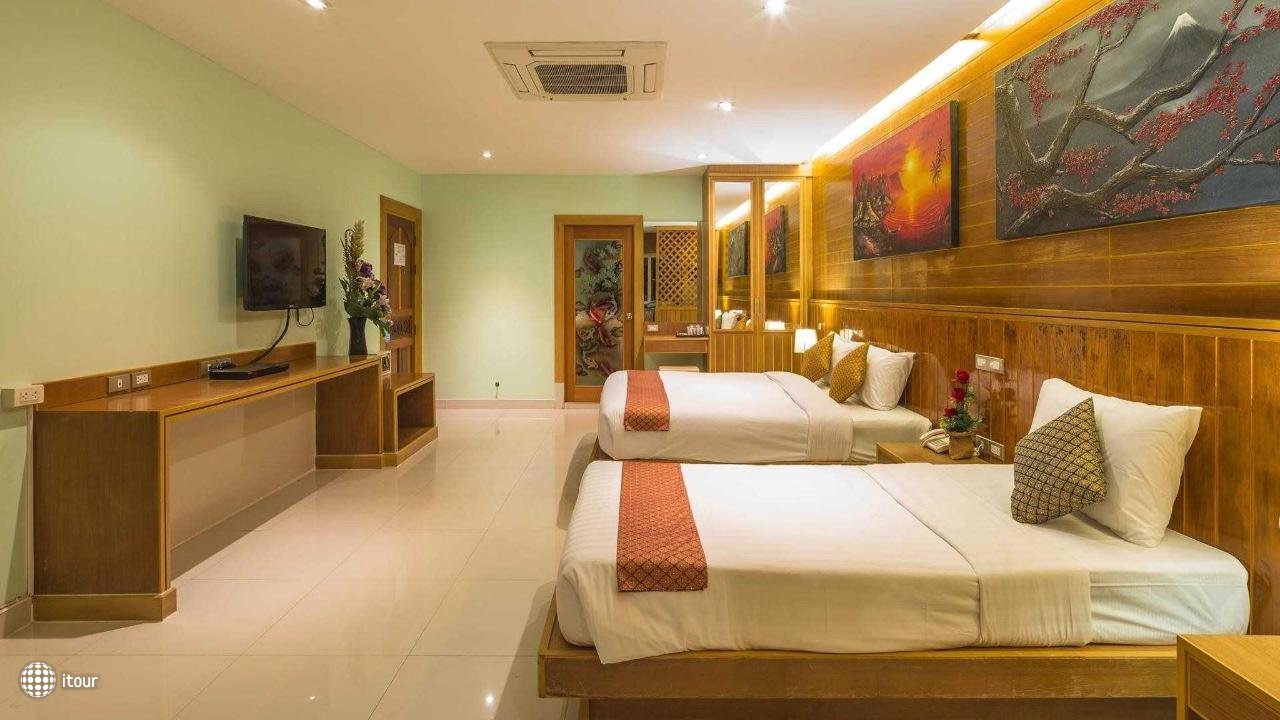 Azure Phuket Hotel 23