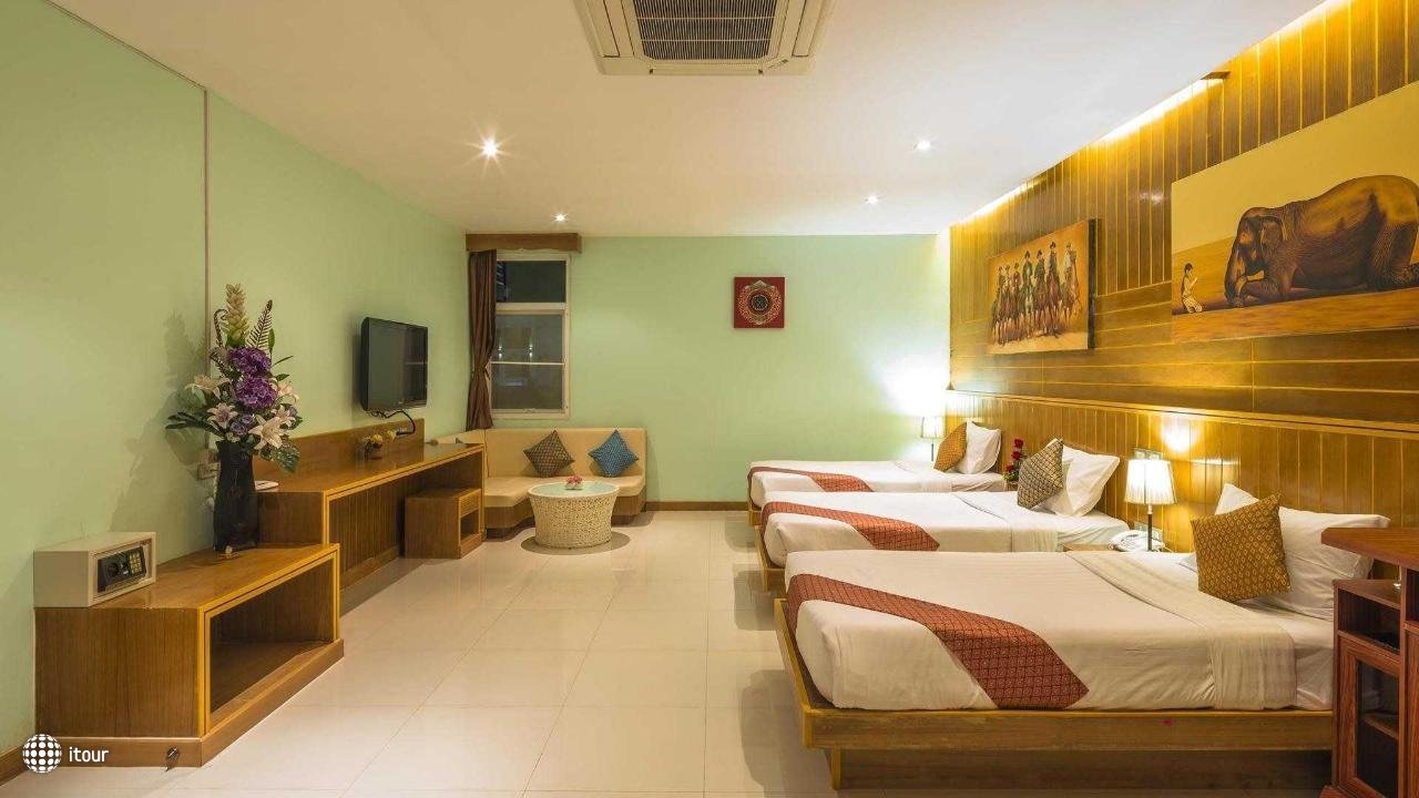 Azure Phuket Hotel 15