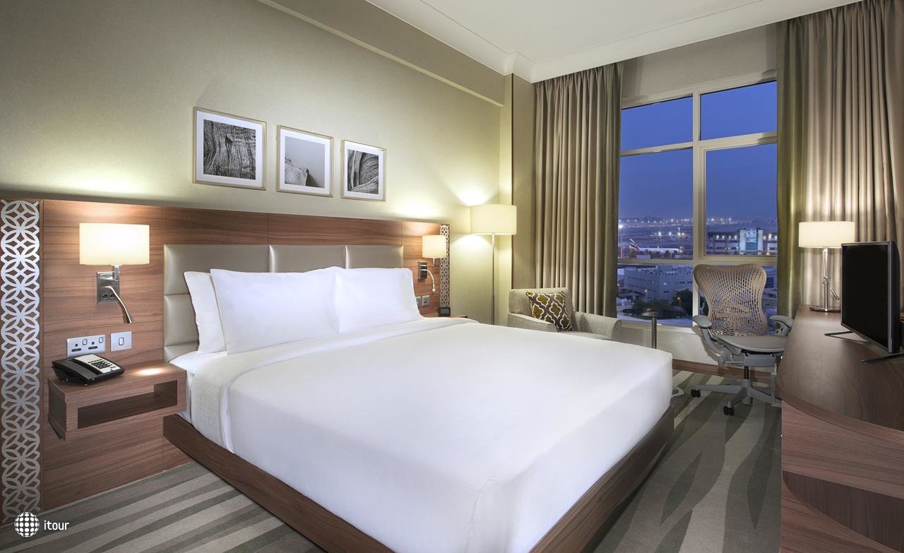 Hilton Garden Inn Dubai Al Muraqabat 15