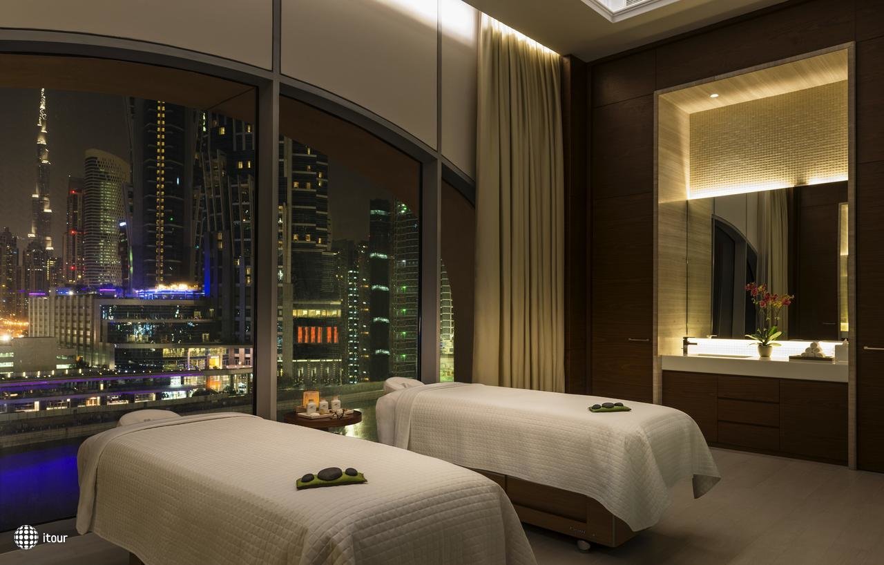 Hilton Dubai Al Habtoor City 9